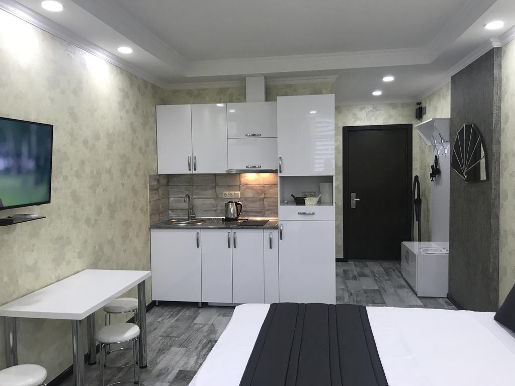 Selfie Apartment Batumi Exterior photo